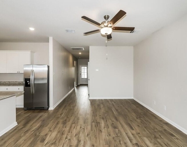 7523 Tipton Meadow Way - Photo Thumbnail 2