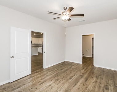 7523 Tipton Meadow Way - Photo Thumbnail 7