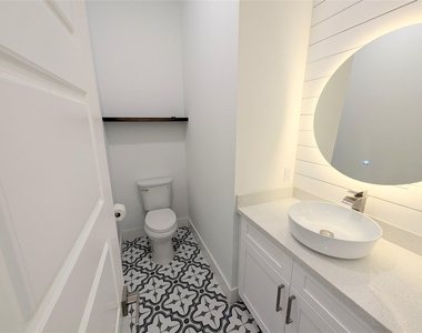 4913 Fisk Street - Photo Thumbnail 7