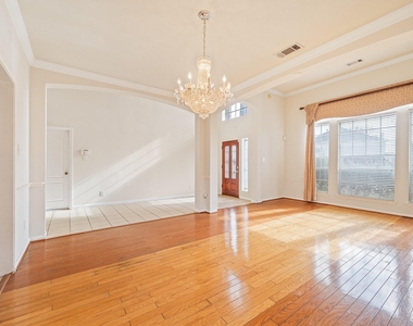 11134 Maynard Place - Photo Thumbnail 7