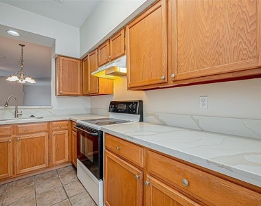 7729 Cambridge Street - Photo Thumbnail 15