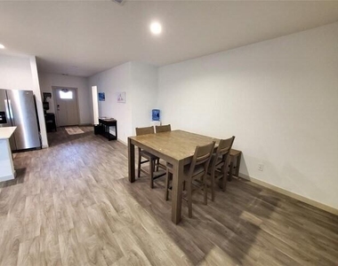 6910 Dell Vista Dr Drive - Photo Thumbnail 9