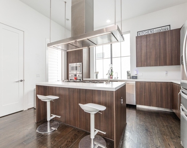 608 Middle Street - Photo Thumbnail 5