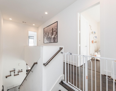 608 Middle Street - Photo Thumbnail 14