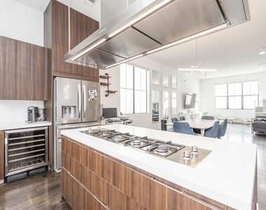 608 Middle Street - Photo Thumbnail 2