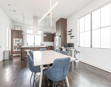 608 Middle Street - Photo Thumbnail 4