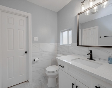 6322 Victoria Street - Photo Thumbnail 20