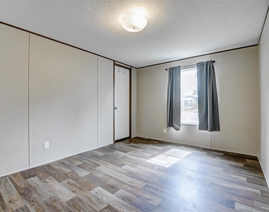 21012 Liberty Street - Photo Thumbnail 22