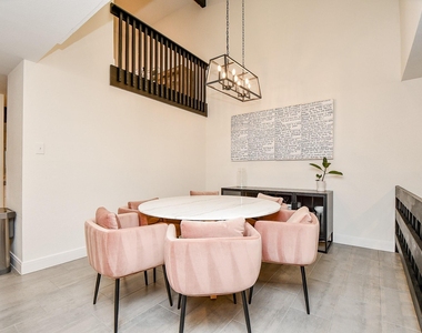 2940 Windchase Boulevard - Photo Thumbnail 5