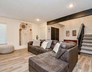 2940 Windchase Boulevard - Photo Thumbnail 3
