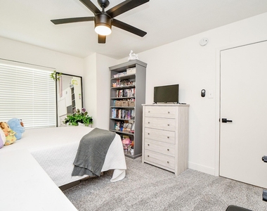 2940 Windchase Boulevard - Photo Thumbnail 19