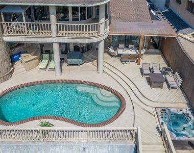 1623 Lake Arbor Drive - Photo Thumbnail 3