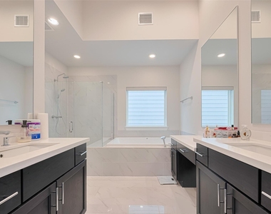 5308 S Capitol Street - Photo Thumbnail 17