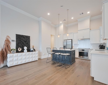 5308 S Capitol Street - Photo Thumbnail 6