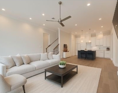 5308 S Capitol Street - Photo Thumbnail 5