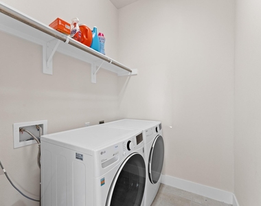 4904 Noble Street - Photo Thumbnail 17