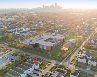 4904 Noble Street - Photo Thumbnail 25