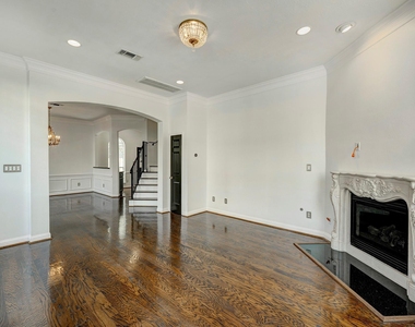 5207 Blossom Street - Photo Thumbnail 7