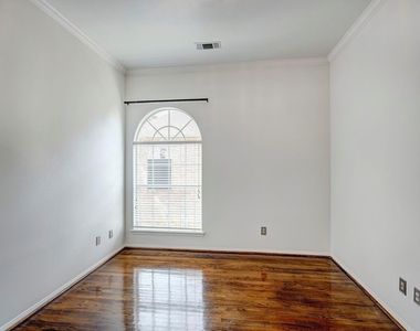 5207 Blossom Street - Photo Thumbnail 17