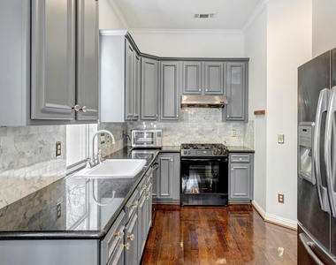 5207 Blossom Street - Photo Thumbnail 9
