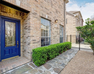 5207 Blossom Street - Photo Thumbnail 2