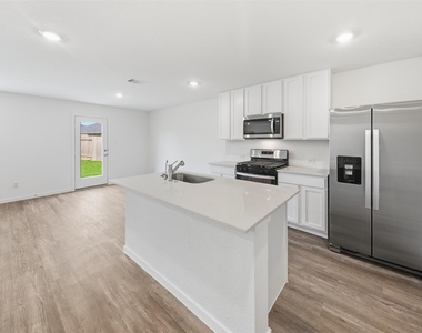 40810 Hawthorne Glades Street - Photo Thumbnail 11