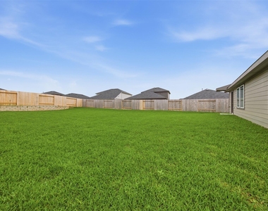 40810 Hawthorne Glades Street - Photo Thumbnail 31