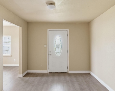 2411 Leffingwell Street - Photo Thumbnail 4