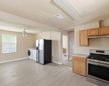 2411 Leffingwell Street - Photo Thumbnail 12