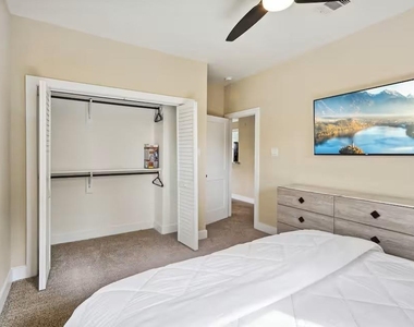 3803 Charleston Street - Photo Thumbnail 11