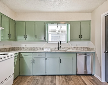 610 County Road 157 - Photo Thumbnail 9