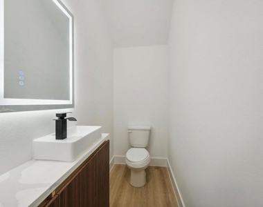 7416 Maxroy Street - Photo Thumbnail 32