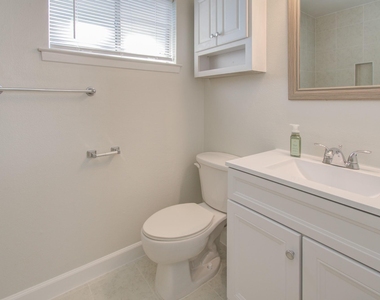 15611 La Casa Lane - Photo Thumbnail 22