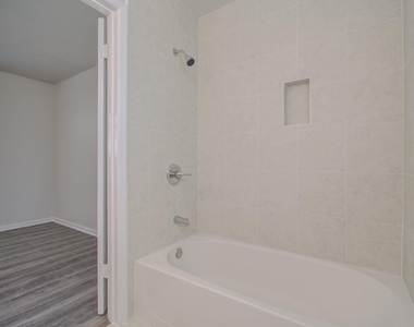 15611 La Casa Lane - Photo Thumbnail 23