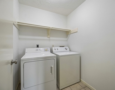 2414 Chelston Court - Photo Thumbnail 15