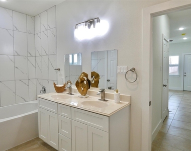 1189 County Road 5100 - Photo Thumbnail 20