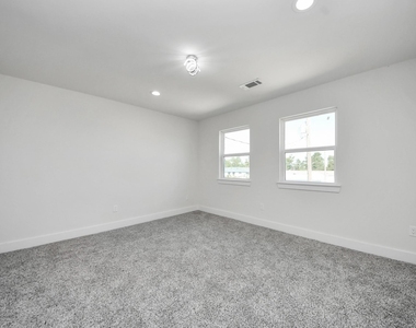 1189 County Road 5100 - Photo Thumbnail 4