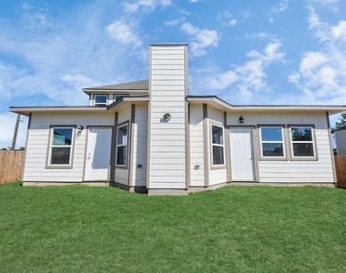 1189 County Road 5100 - Photo Thumbnail 7