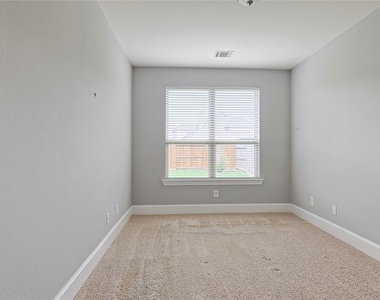 5919 Solara Ledge Lane - Photo Thumbnail 17