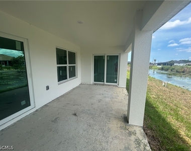 2524 Ne 1st Place - Photo Thumbnail 19