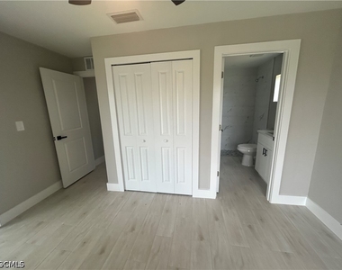 2524 Ne 1st Place - Photo Thumbnail 10