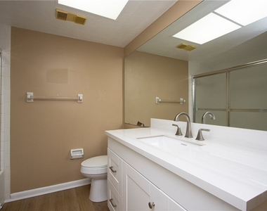 6142 Whiskey Creek Drive - Photo Thumbnail 13