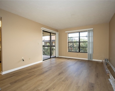 6142 Whiskey Creek Drive - Photo Thumbnail 7