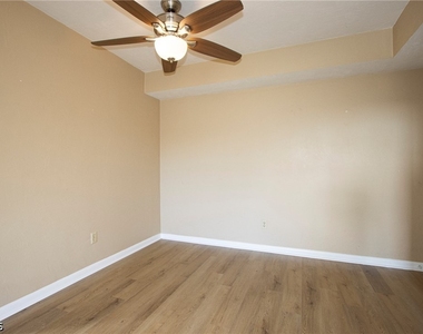 6142 Whiskey Creek Drive - Photo Thumbnail 4