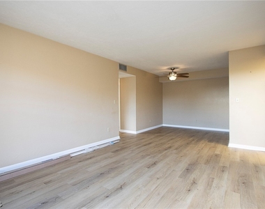 6142 Whiskey Creek Drive - Photo Thumbnail 5