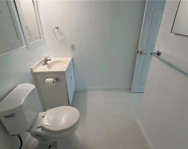 3407 Winkler Avenue - Photo Thumbnail 5