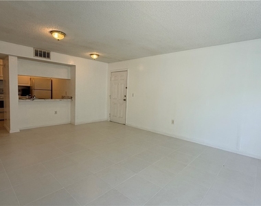 3407 Winkler Avenue - Photo Thumbnail 1