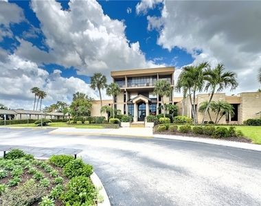 6220 Augusta Drive - Photo Thumbnail 19