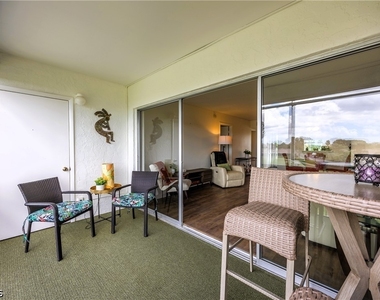 6220 Augusta Drive - Photo Thumbnail 12