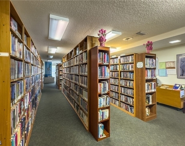 6220 Augusta Drive - Photo Thumbnail 29